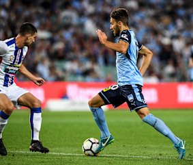 Ninkovic slides through the Newcastle defence to score.