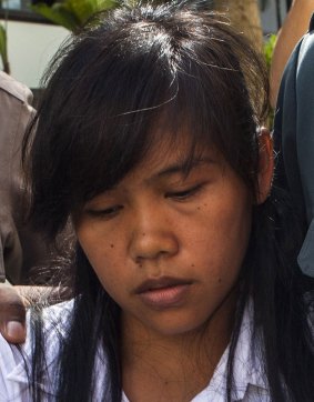 Filipina maid Mary Jane Veloso maintains she was deceived by an acquaintance and did not know the drugs were in the lining of her suitcase.