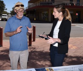 Broken Hill artist and former teacher Clark Barrett speaks with Eva Akopian during community consultations on the expansion of the Art Gallery of NSW.