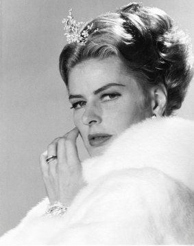 Ingrid Bergman in 1963, wearing a Bulgari tremblant brooch as a tiara on the set of the movie<i>The Visit</i>.