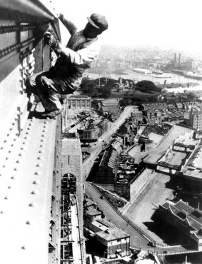 A worker on the bridge in 1932.