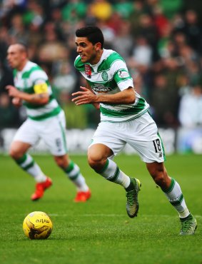 Celtic are keen to extend the contract of Socceroos midfielder Tom Rogic despite interest from Leeds United.