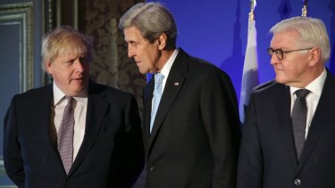 Boris Johnson, John Kerry and Frank-Walter Steinmeier in Paris in December 2016.