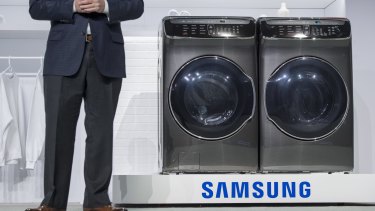 Samsung's new FlexWash washing machine and FlexDry dryer are built for multitasking.