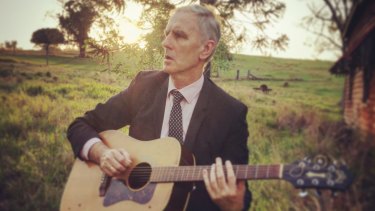 Robert Forster - tells how he and Grant McLennan decided to end the band in 1989 and return to their beginnings as a duo.