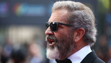 Hacksaw Ridge director Mel Gibson attended the show without his pregnant partner, Rosalind Ross.