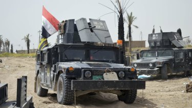 Iraq's elite counterterrorism forces enter Shuhada neighbourhood in Fallujah on Sunday.