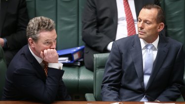 Tony Abbott met his Education Minister Christopher Pyne in Adelaide on Sunday evening and came away from the conversation feeling he had Pyne's support. 