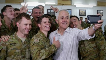 Malcolm Turnbull with Australian troops in Iraq on Sunday.
