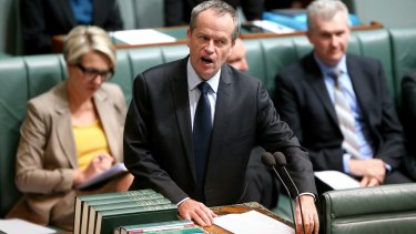 Opposition Leader Bill Shorten pursued Mr Turnbull over the guns issue in Parliament on Tuesday.