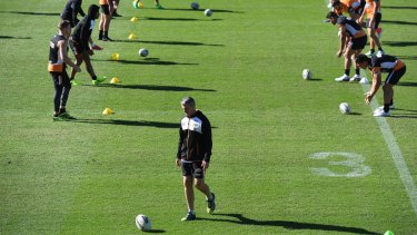 How Wests Tigers Coach Ivan Cleary Got His Players On The Bus