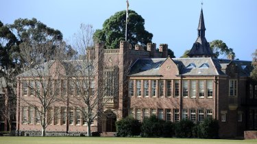 Geelong College teacher groomed, abused kids former students