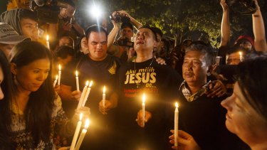 A midnight candlelight vigil held at Wijaya Pura in Cilacap on the day of the execution of Andrew Chan and Myuran Sukumaran.