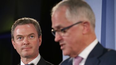 Industry, Innovation and Science Minister Christopher Pyne and Prime Minister Malcolm Turnbull launch the government's innovation policy.