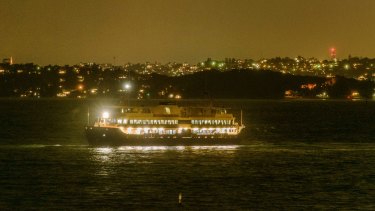 A Manly Ferry became stranded just off Balgowlah Heights shortly after leaving Manly Wharf a short time after 7pm on Thursday.