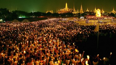 Thai people celebrate the King's birthday in 2007.