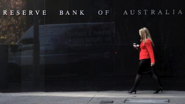 The RBA warned household consumption in the lead-up to the festive shopping season was a "continuing source of uncertainty". 
