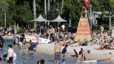 Crowds flocked to the Brisbane city beach and the surrounding parklands to escape the sweltering weather.