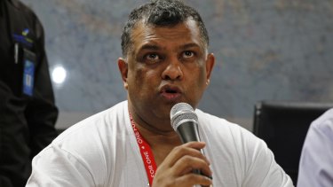 AirAsia chief executive Tony Fernandes at a news conference about the missing plane.