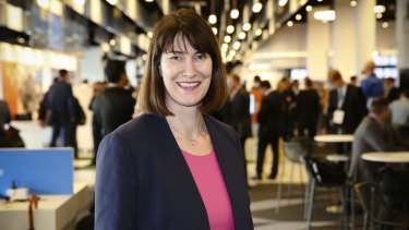 Dell's Australia and New Zealand boss Angela Fox says there are still obstacles standing in the way of women starting a business.