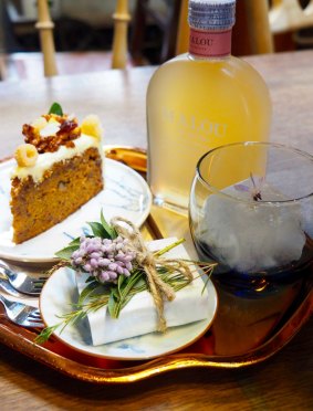 Carrot cake, chocolate brownie and iced Oolong tea at Oneday Wallflowers Cafe.