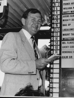 Ken Callander on his stand at Randwick in 1986.
