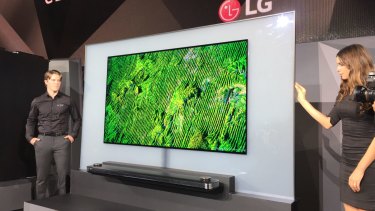 Ces 2017 Lg Launches Super Thin Wallpaper Ultra Hd Oled Tv