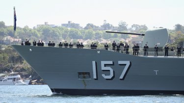 Bureaucratic leaves Royal Australian sailors potentially unsafe lifejackets