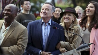 Robin Williams and Sarah Michelle Geller in .The Crazy Ones'.