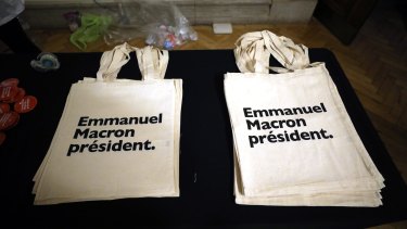 Tote bags at Emmanuel Macron's London event. 