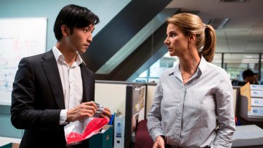 Yoson An as junior officer Charlie Fung and Rachel Griffiths as Detective Grace Gibbs in SBS crime thriller <i>Dead Lucky</i>.