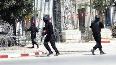 Tunisian security forces secure the area after gunmen attacked the Bardo Museum.