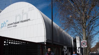A parliamentary committee is scrutinising the decision to relocate the Powerhouse Museum to Parramatta.