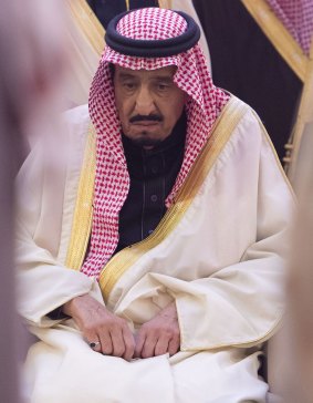 Saudi Arabia's new King Salman bin Abdul Aziz praying at the funeral of his half-brother King Abdullah. 