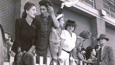 Jewish immigrants arriving in Australia in 1946. 