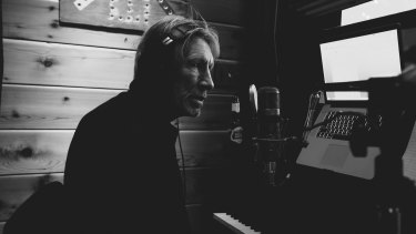 Pink Floyd S Roger Waters Releases His First Album In 25 Years