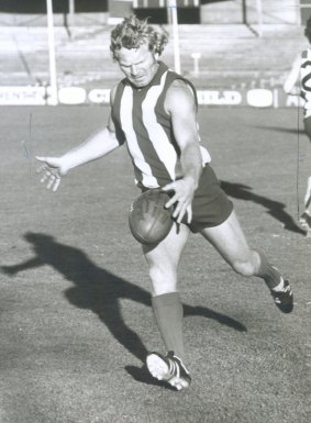 Barry Cable during his time at North Melbourne.