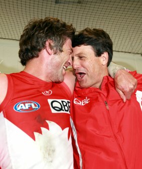 Bloods spirit: Brett Kirk and then-Sydney coach Paul Roos.