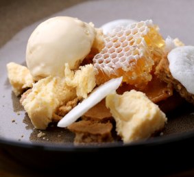 Honeycomb dessert: leaning towards comfort.