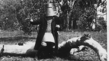 Scene from <i>The Story of the Kelly Gang</i> from 1906.