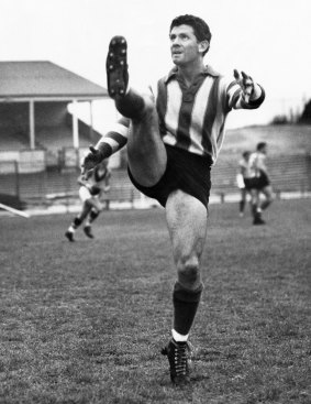 The late Laurie Dwyer trains for North Melbourne in 1967. 