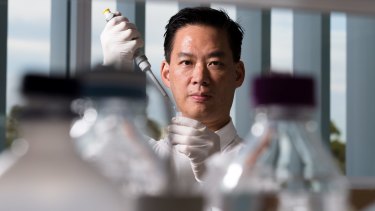 In a world first, Dr Ben Tang and co-researchers have developed a blood test to predict which flu patients will develop potentially life-threatening secondary infections that demand urgent medical treatment.