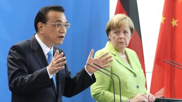 German Chancellor Angela Merkel and Chinese Prime Minister Li Keqiang endorsed the Paris climate change agreement.