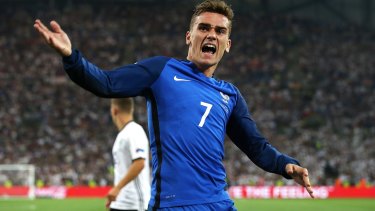 Euro 2016 Cristiano Ronaldo And Antoine Griezmann Clash Key To Final