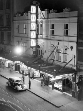 The Theatre Royal  in Castlereagh Street in 1939. 
