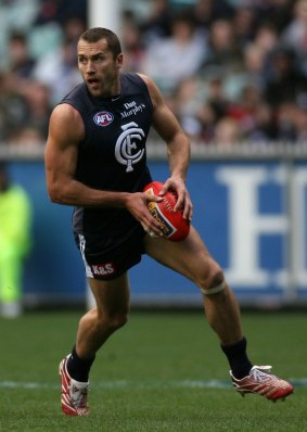 Anthony Koutoufides on the field for Carlton in 2007.