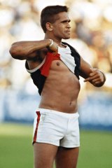 Nicky Winmar responds to racist taunts by Collingwood supporters in 1993.