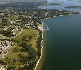 Metung and Paynesville from the air.