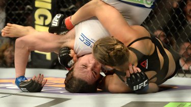 Ronda Rousey S Crazy 14 Second Win In Ufc