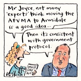 Experts have criticised Barnaby Joyce's plan to move 175 public servants out of Canberra. 